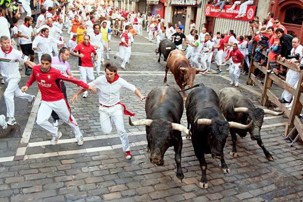 Hotel Pamplona Cross Elorz Imárcoain Zewnętrze zdjęcie