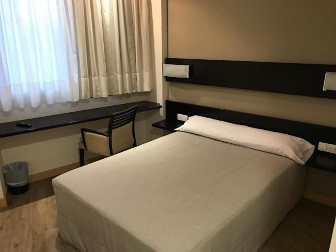 Hotel Pamplona Cross Elorz Imárcoain Zewnętrze zdjęcie